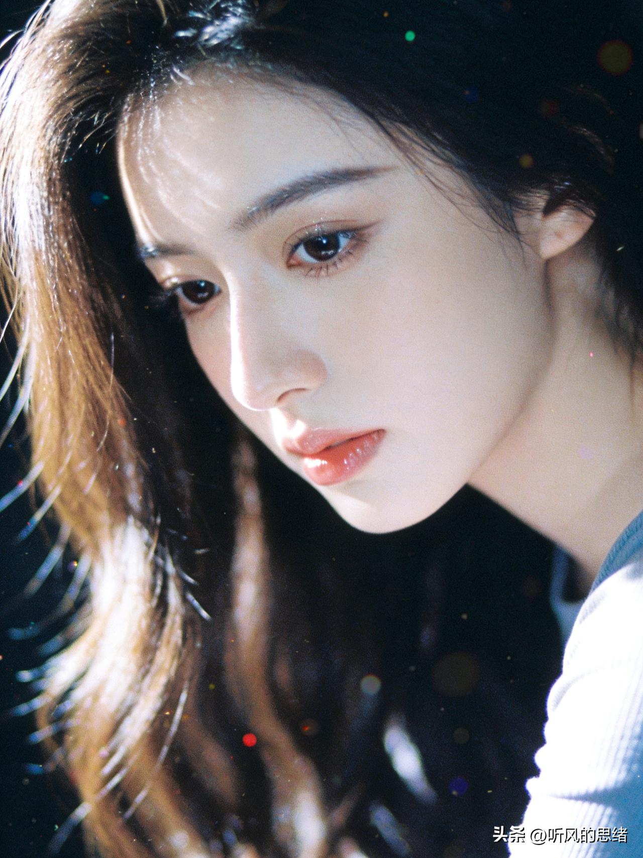 你发现没？人这一辈子，最该疼的是自己。
 
只爱自己的时候，谁都伤不到你；
不跟