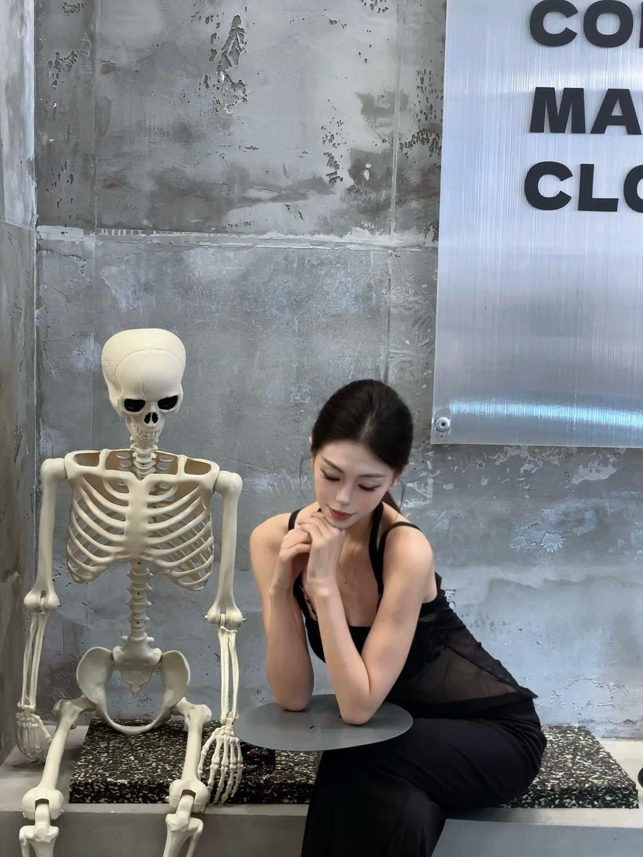 爱我的继续 恨我的别停