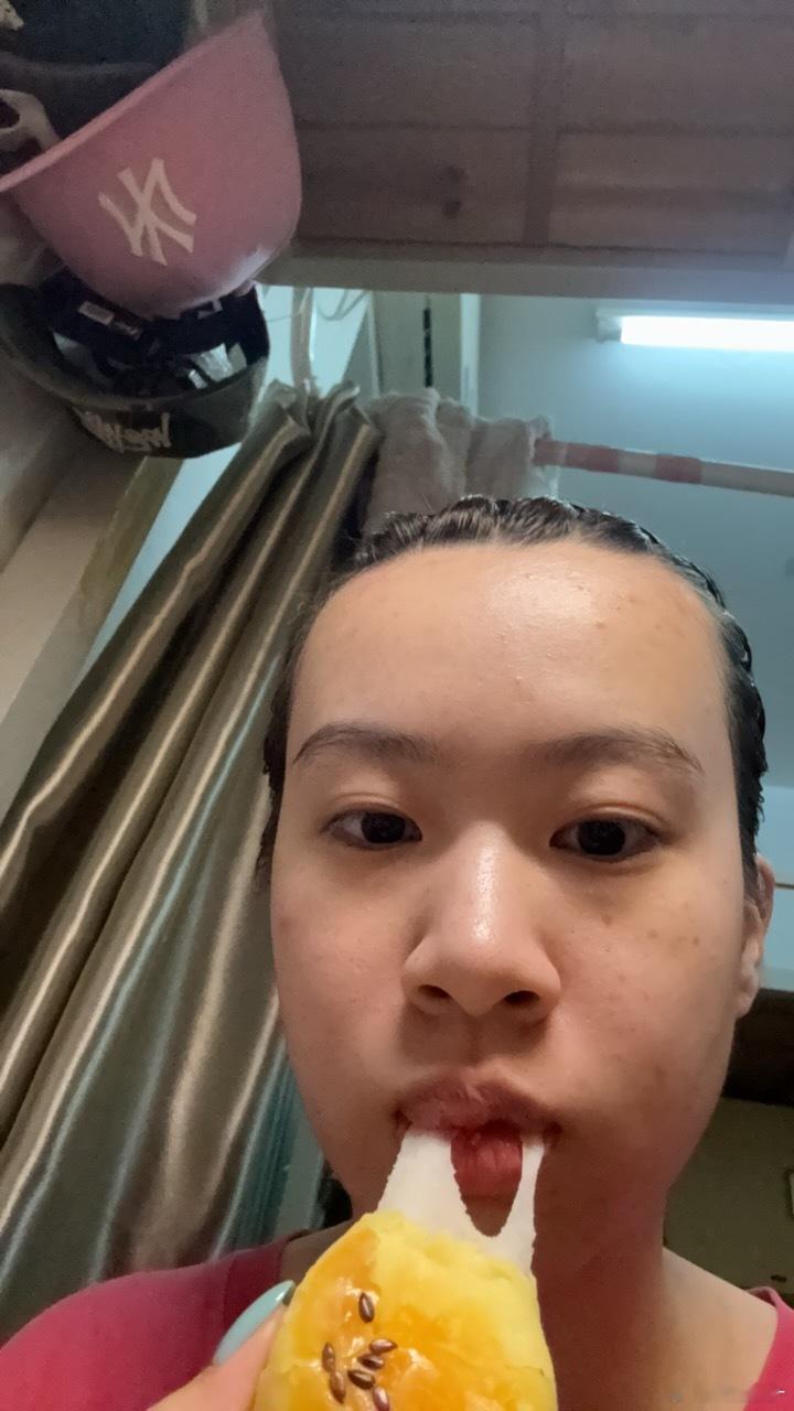 以为抖英自己给我发了什么视频给我吓坏了 