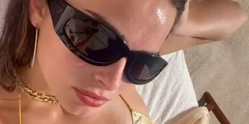 如果你没有在 TikTok 上关注 Addison Rae 小姐，那你就完全错过
