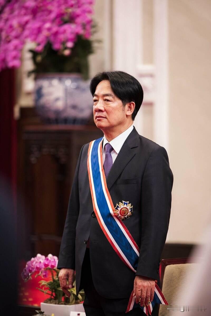 发奖了发奖了！
最后几天，蔡英文在忙什么呢？
蔡英文的执政进入倒计时，蔡英文现在