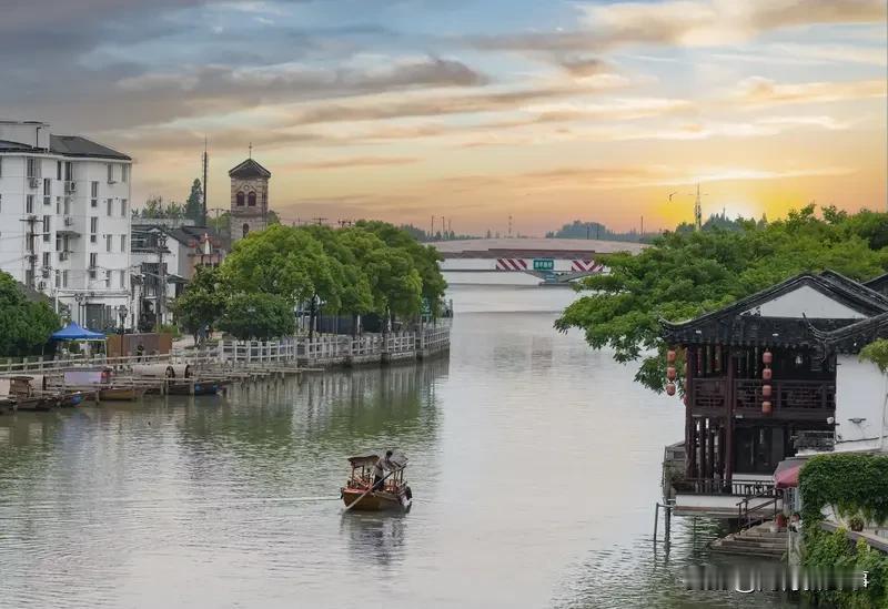 冬日生活打卡季 冬日生活真是丰富多彩！在朱家角的皇家金煦酒店，那庭院雪景美极了，