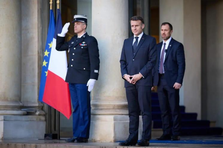 【马克龙决定：若收到 “和平理事会” 邀请，将予以拒绝】
西方媒体援引法国总统府