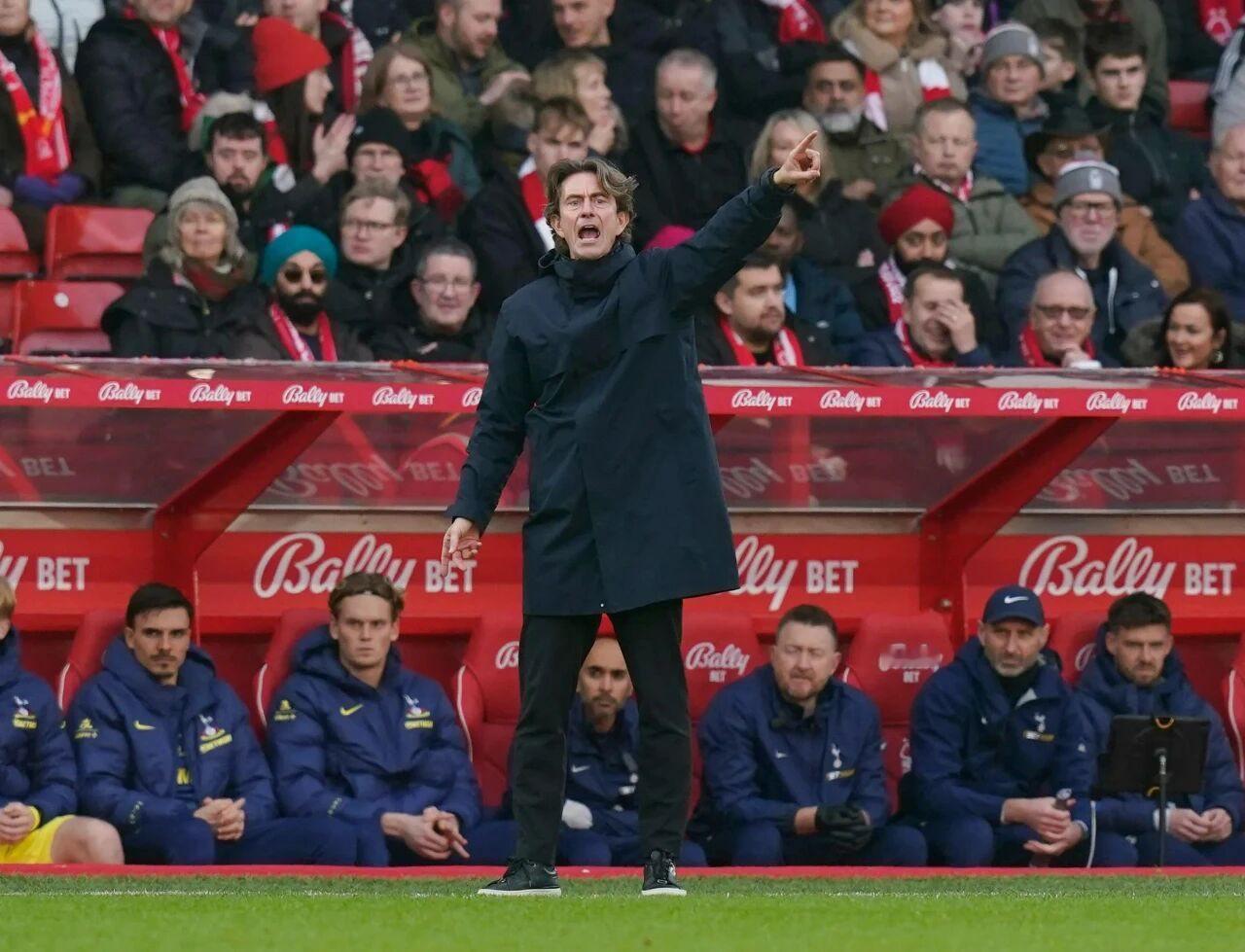 看了下热刺的排名，竟在英超第12名，布伦特福德排第9，也难怪热刺打平了布伦特福德