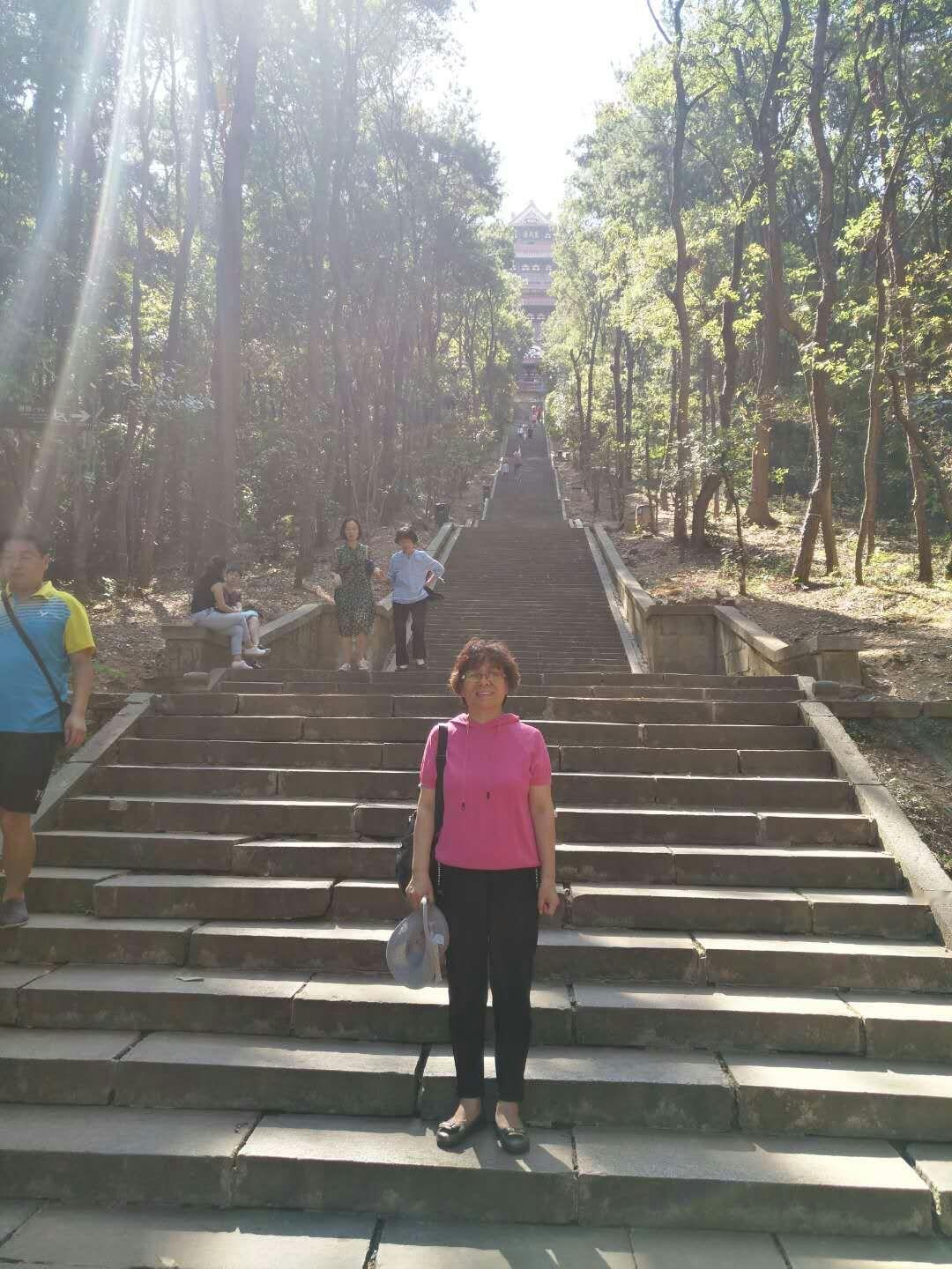 好在阅历多是一个好事，见的多了，人便越来越能看清自己，学会扬长避短。
一好记性赶