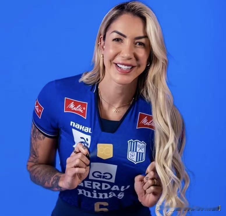 巴西🇧🇷副攻塔伊萨:“我没有退役计划。很多人都预测我会提前退役，但实际上，我