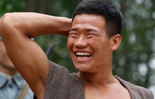 “嘎子哥”谢孟伟竟然要举办明星喜乐会了[捂脸]，而且票价还不低呢，有98元的，1