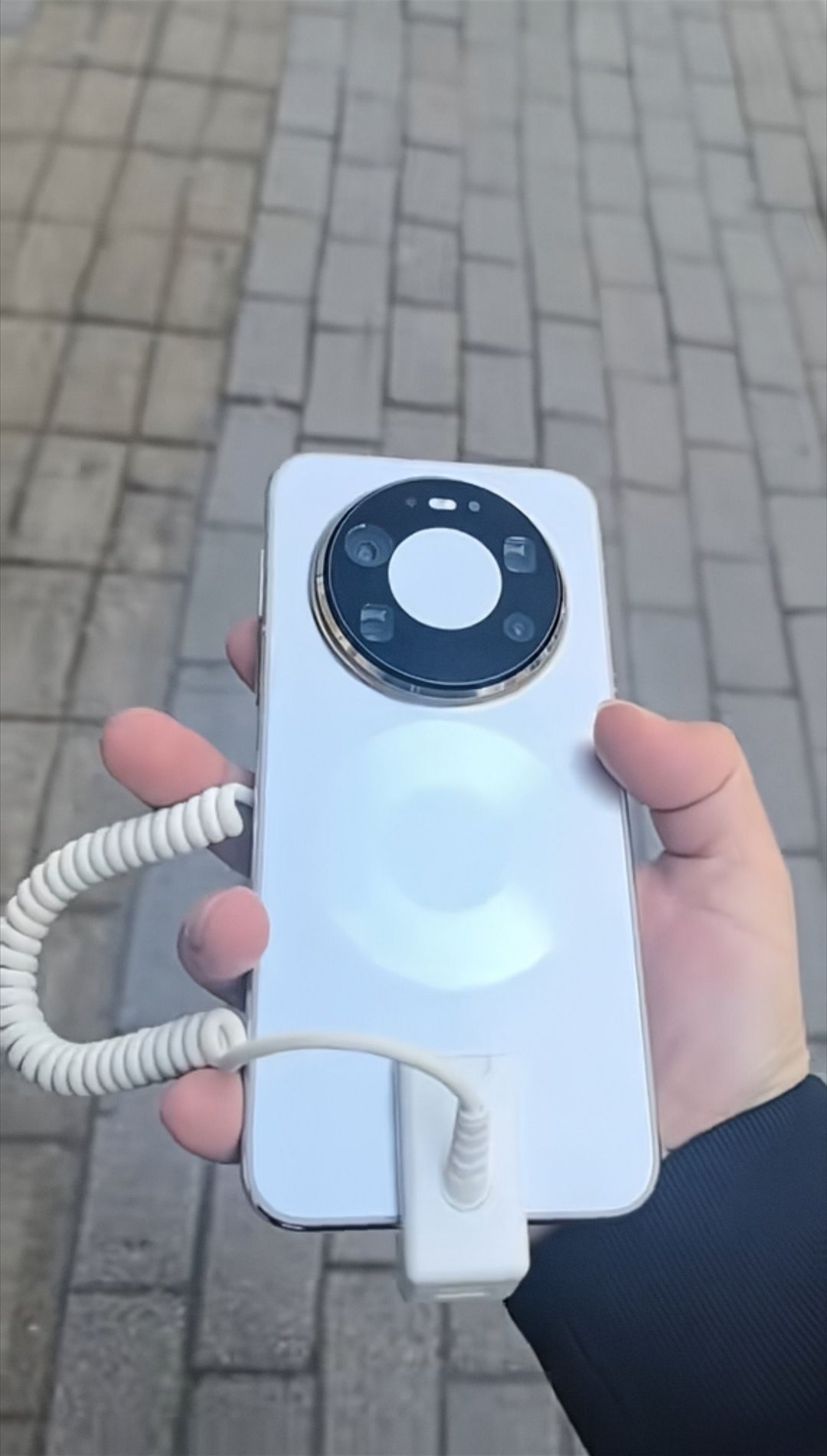 华为Mate 80 Pro Max很难抢吗？ 