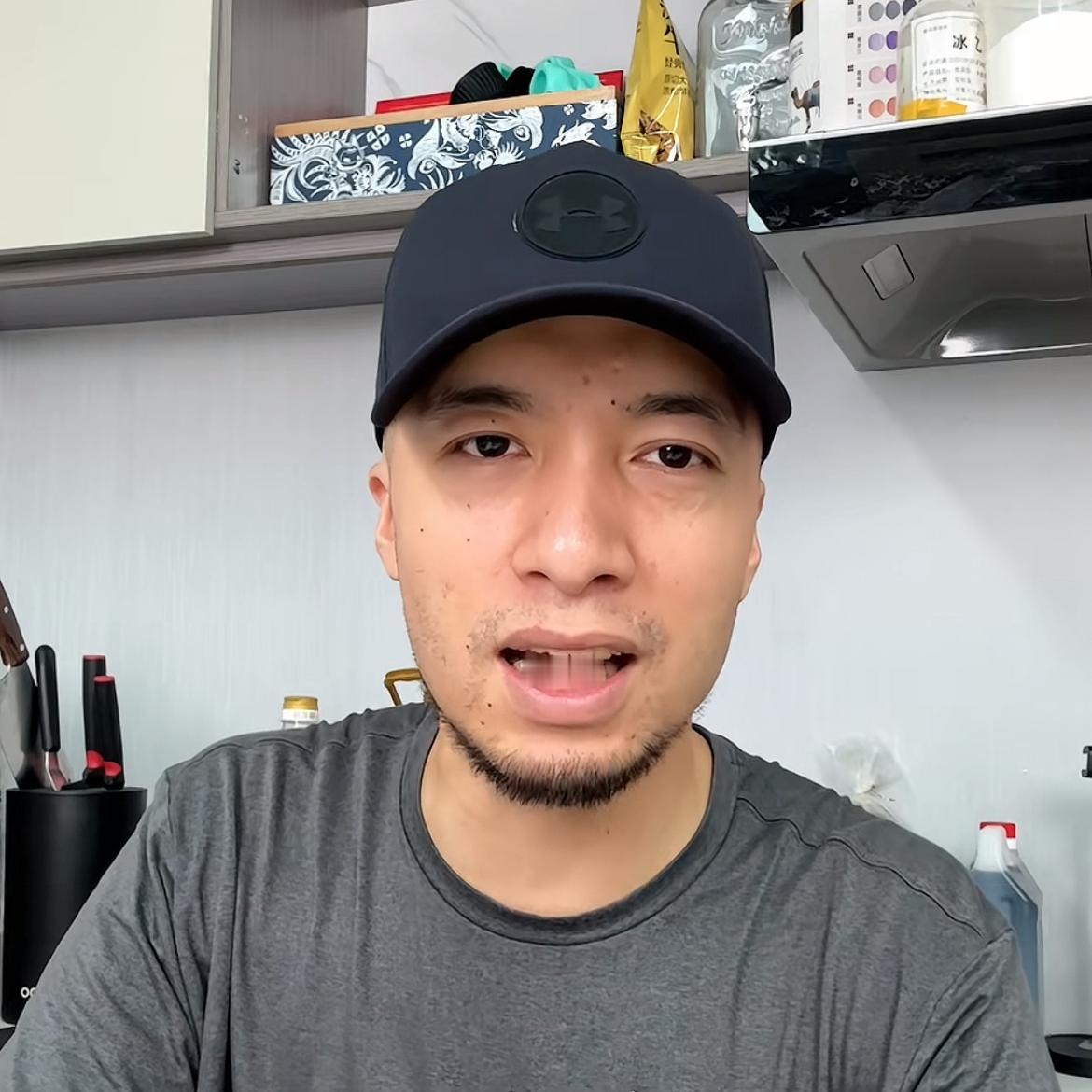 500万粉丝网红“辛吉飞”官宣失业，惨被老板除名
自曝原因太无奈，打算以后出摊卖