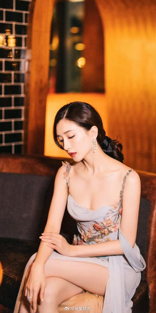 江疏影女人味儿十足 