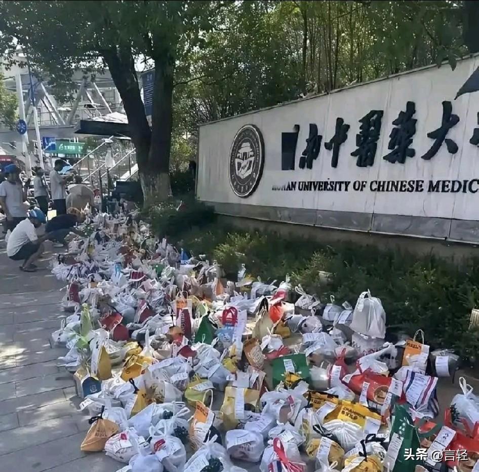 我就想不通了，这可是医学院的学生啊
