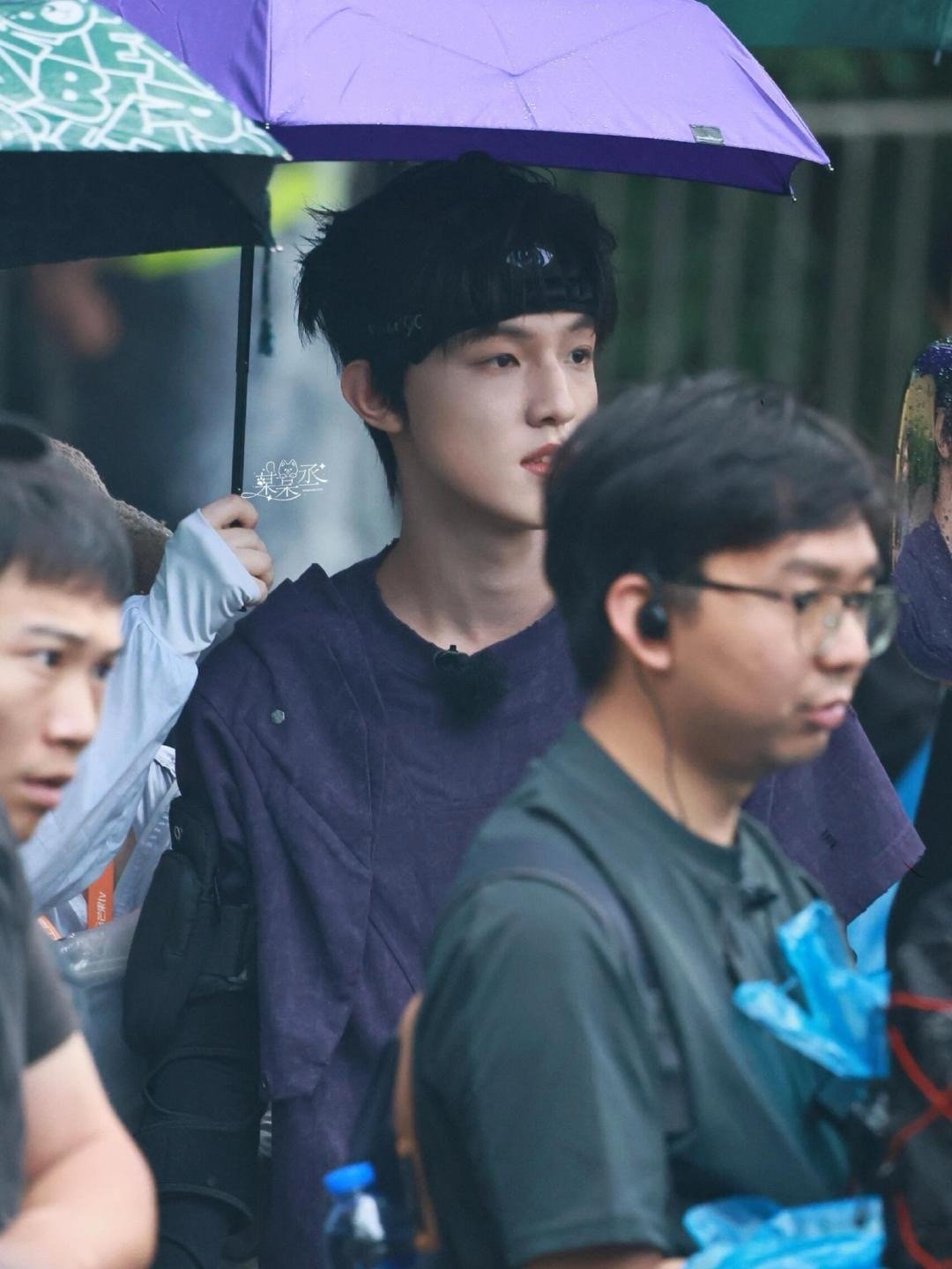 张泽禹脖子上戴的是什么真的被张泽禹帅到尖叫😭《全员加速中》状态直接拉满💥一路