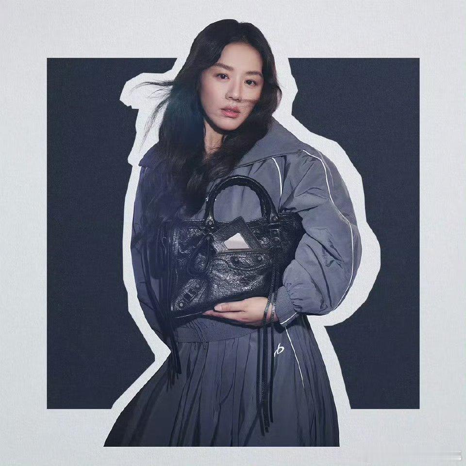 杨超越、陈飞宇、马思纯出镜Balenciaga全新广告大片，演绎Le City与