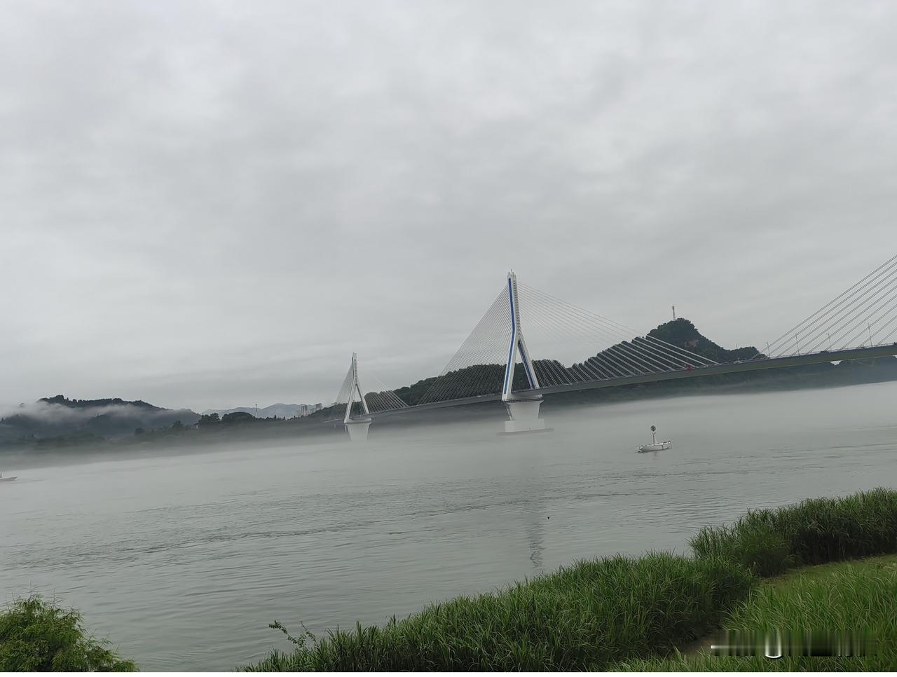 人这一辈子，总得做点看似没什么实际用处的事，反而最能治愈内心。

那些旁人眼里没