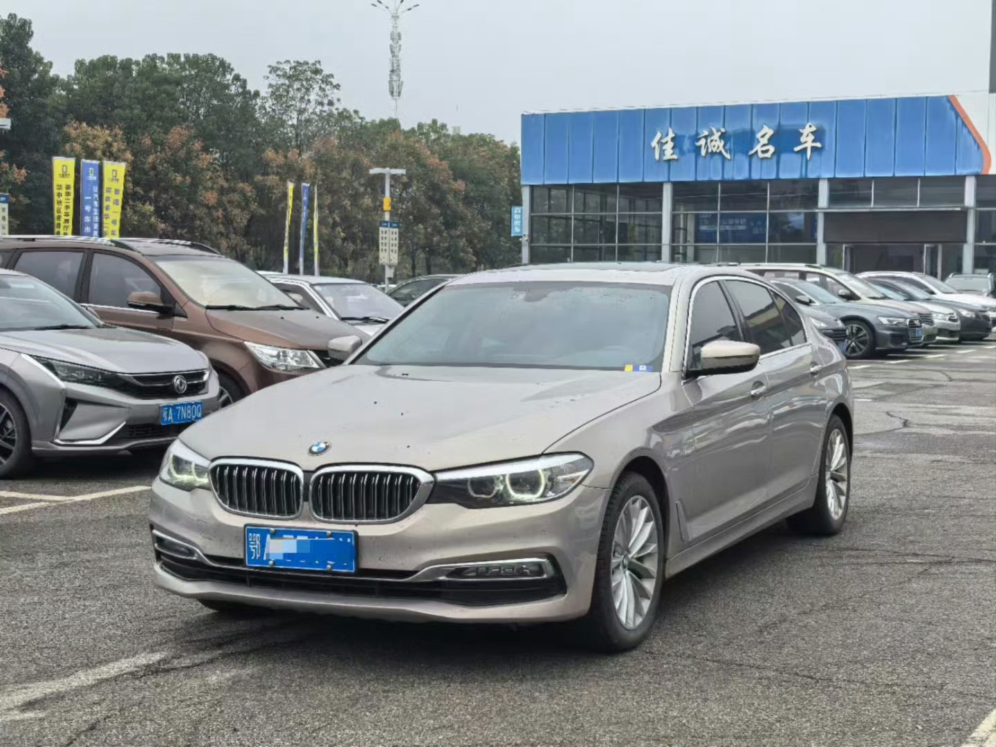 昨日下架两台小车车18年宝马五系完成手续交接，服务于河南郑州。15年豪华版昂克赛