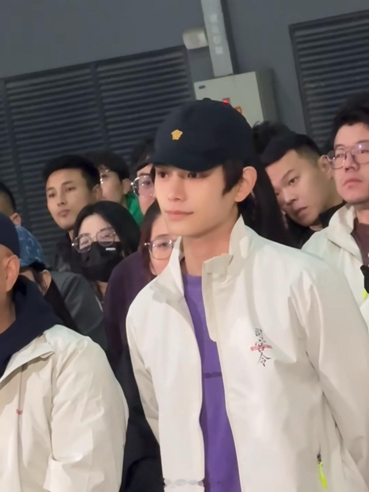 丁禹兮被帽子封印了颜值