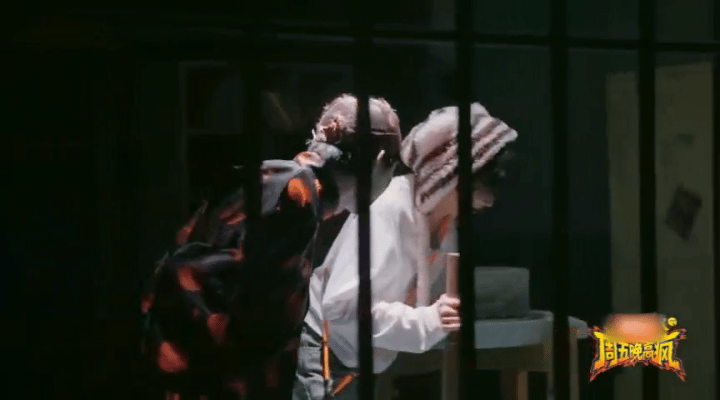 穆祉丞累得大喊邓佳鑫童禹坤周五晚高疯 磨盘的重量压不住少年的急脾气，穆祉丞喊兄弟