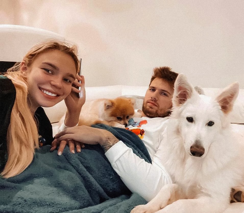 东契奇因个人原因将缺席明天对阵猛龙的比赛是二宝要来了吗！东契奇