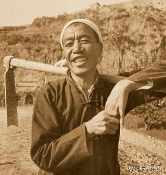 1980年农民副总理陈永贵辞职，临别落泪一句话，道尽最朴素的家国赤诚
 
198