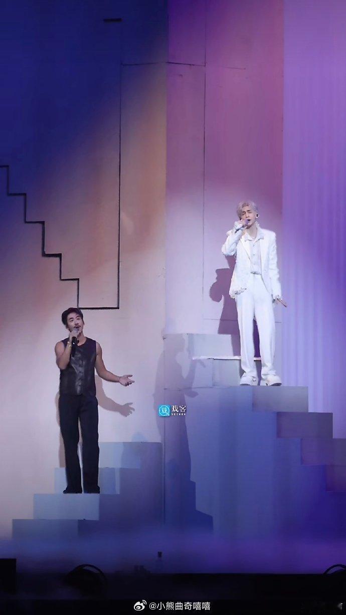 罗云熙把纪念碑谷搬到演唱会罗云熙江奇霖合唱罗云熙广州演唱会罗云熙演唱会舞美复刻纪