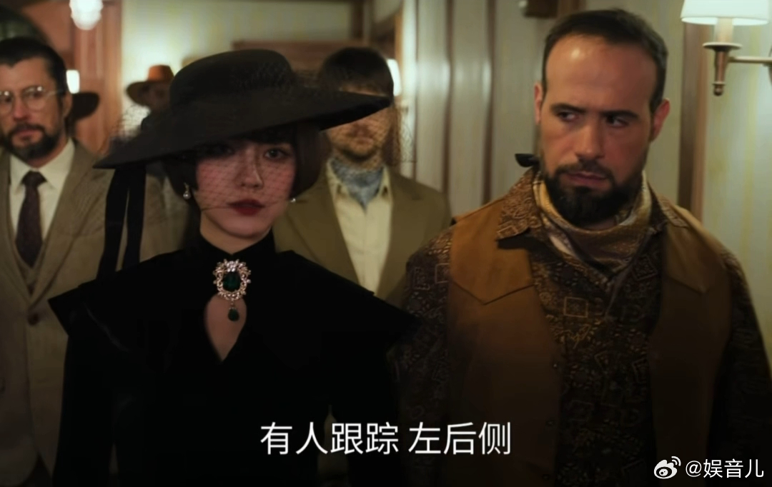 南部档案有自己的黑寡妇 这种冷艳又强大的气场，真的太绝了！张海琪就像一朵带刺的玫