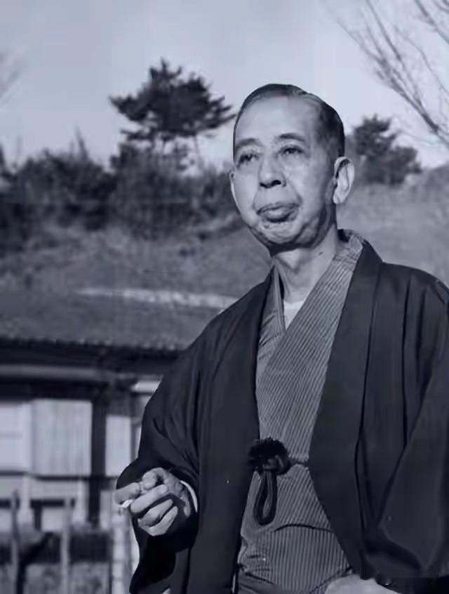 东京审判中，逃脱了正义制裁的除了倭王裕仁（昭和），还有一个重要人物，“昭和之妖”