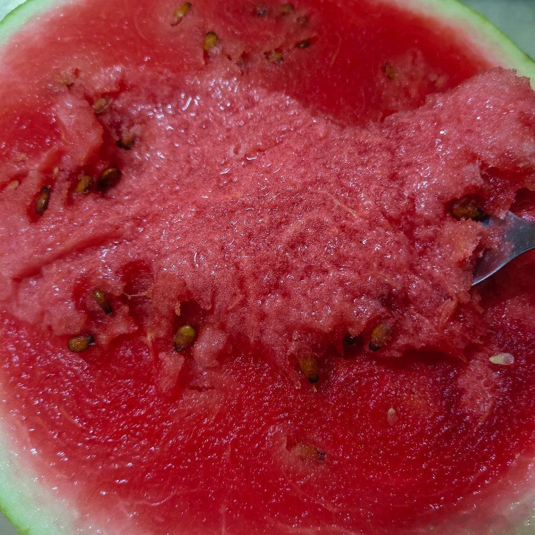 西瓜🍉吃吃吃[流鼻血] ​​​