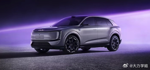 去年E5 Sportback在内饰设计上有蛮多小巧思的，今天上汽奥迪AUDI E