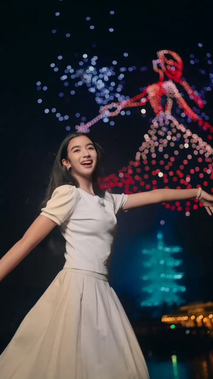 起猛了央妈竟然请来了真公主 真好啊，不愧是央妈，请来了真公主！玩的开心，吃的开心