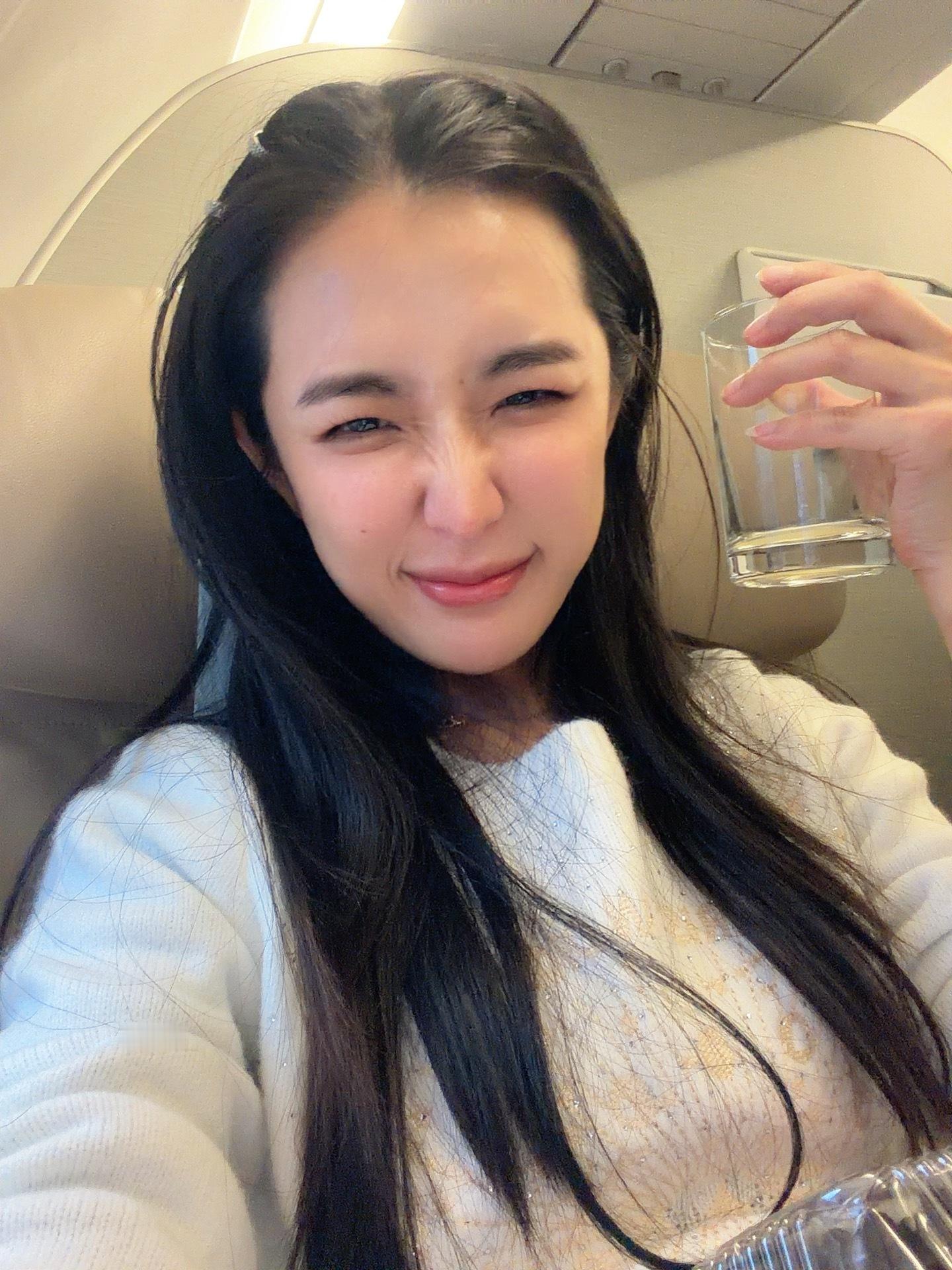 每天早起打卡要回家过年啦早班机✈️一口气干掉一杯橙汁！ 厦门·厦门高崎国际机场