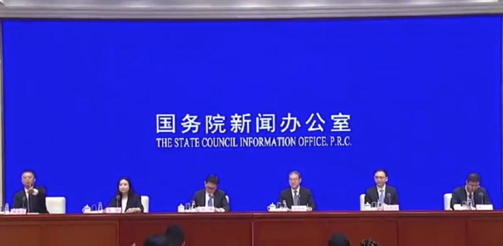 国务院定调，减缓人工智能的应用。全都是机器人了，大量人工下岗，没有工作，没有收入