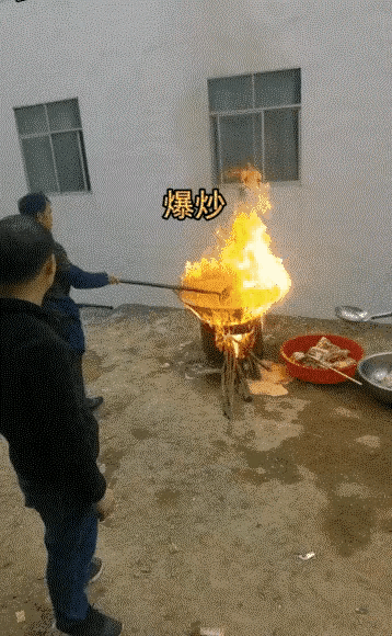 这肯定触犯天条了[大笑][大笑][大笑]