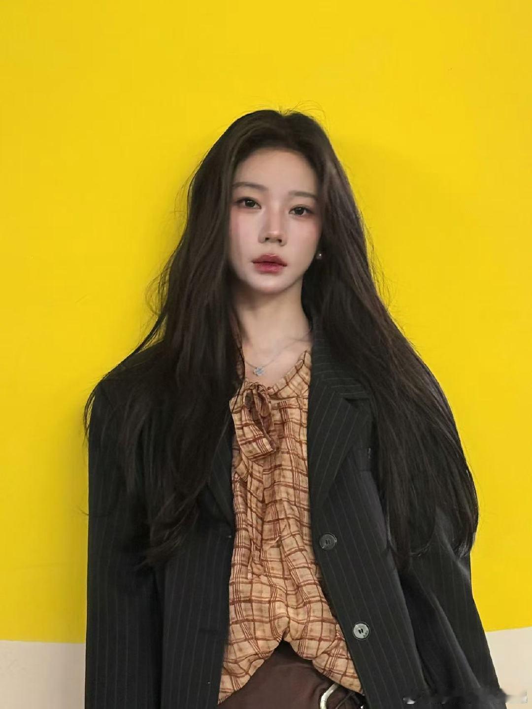 张紫宁听张杰唱仰望星空哭了哇哦！张紫宁听张杰唱《仰望星空》，情绪瞬间崩塌，哭得稀