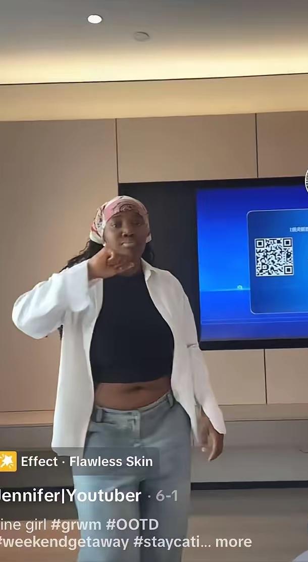 尼日利亚姑娘来熊猫家留学，
却把公司开得顺顺利利！
这背后的原因真挺让人感动  