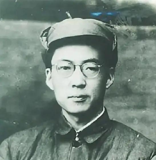 1949年4月，太原城已经到了最后关头。
城外，解放军的攻势不断推进；城内，守军