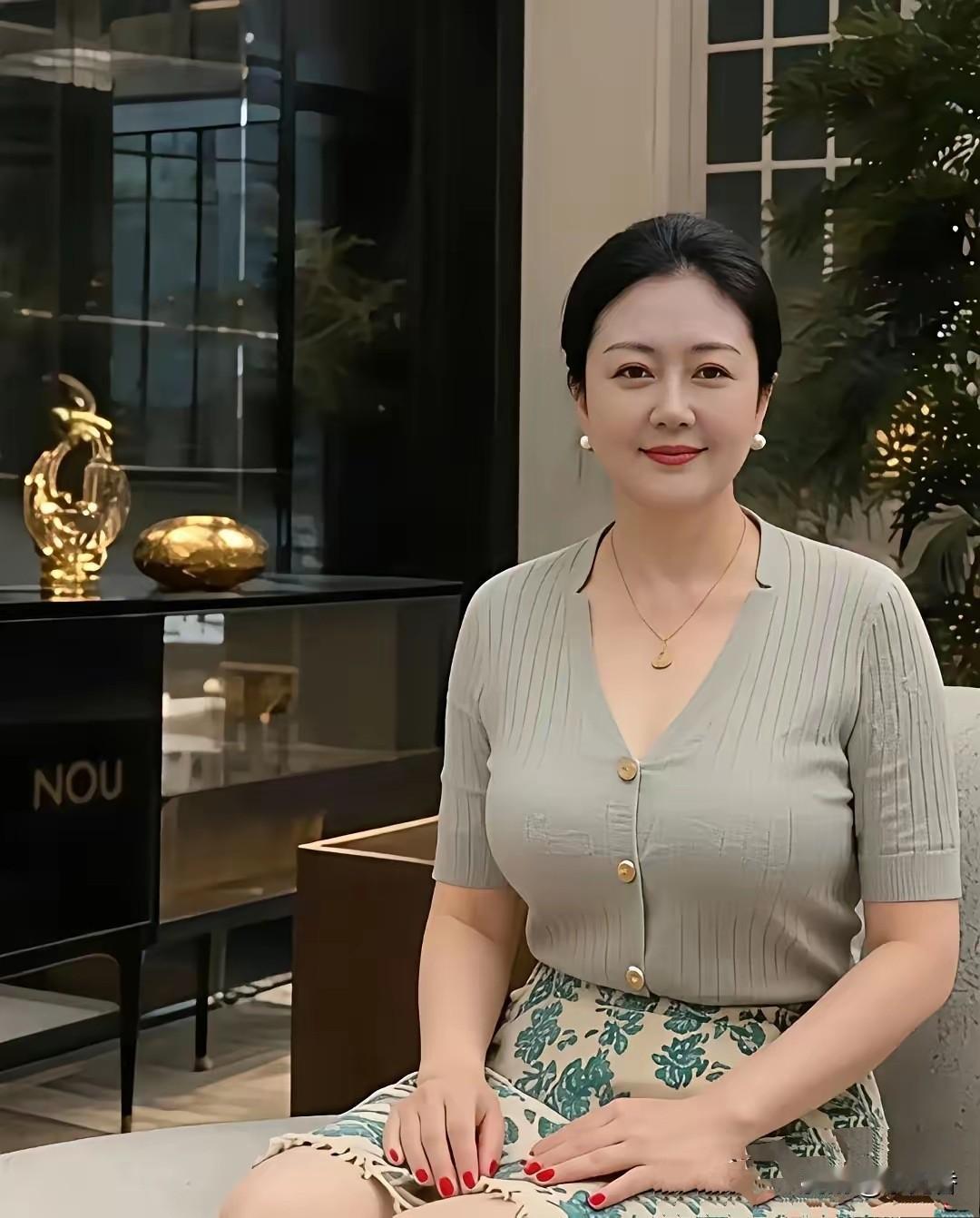 非常有道理的话：“一个家庭里，父亲优秀的，孩子不一定很优秀；母亲优秀的，孩子基本