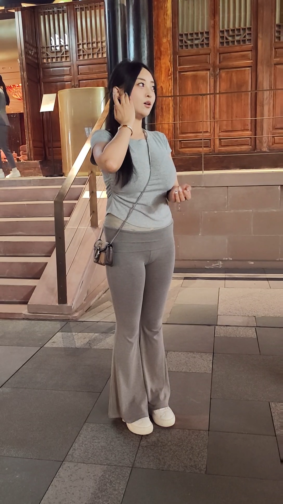 离婚了就不要再婚了，管好生你的，和自己生的，空虚就找个情人约约会，孩子大了再来一