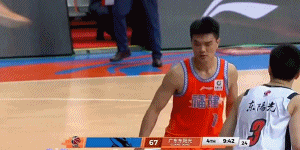 至于打成这样吗？福建男篮vs广东男篮广东宏远