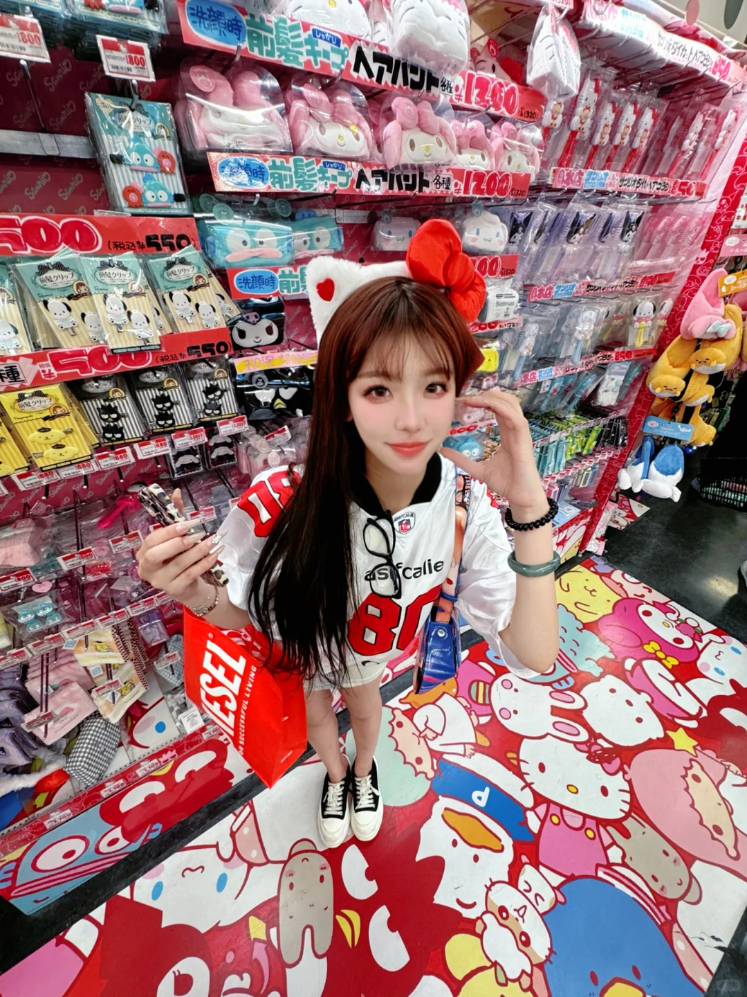 Osaka🇯🇵 喵𓍼🎀𓈒₊ . ミ >  。o ミ