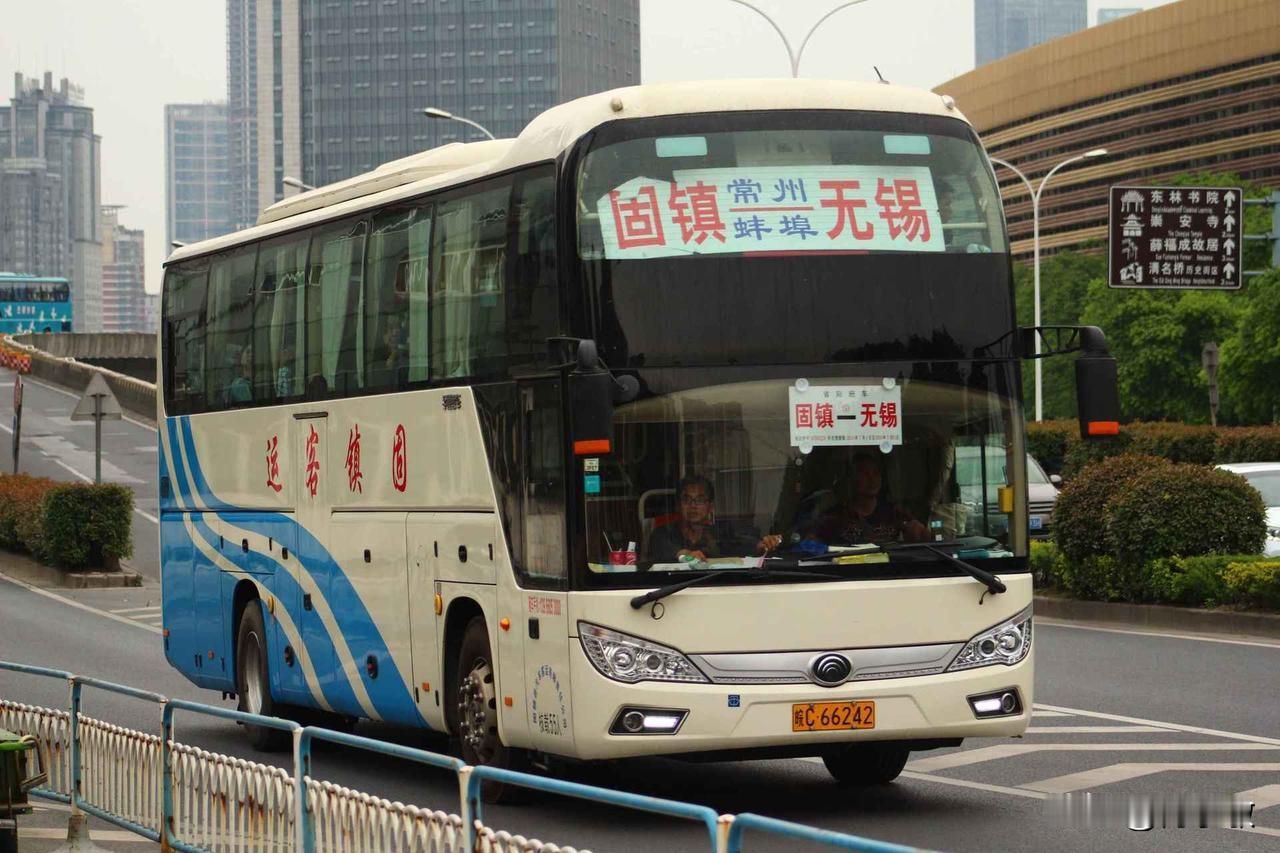 安徽曾经开出的省际长途线路（四），还有多少在跑？
固镇—无锡
六安—张家港
芜湖