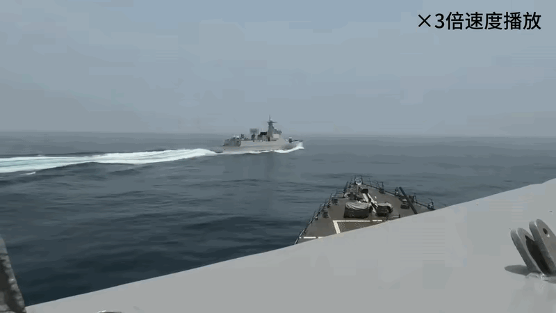 美舰视角！我052DL驱逐舰拦截美国“钟云”号驱逐舰画面曝光。
从加拿大军舰拍摄