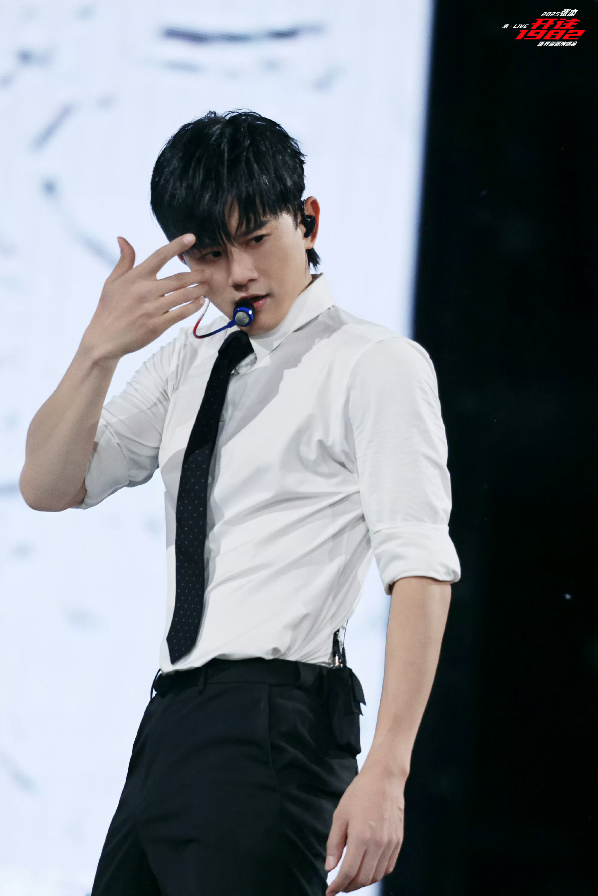 宁静说张杰神一样的存在 宁静说要去看张杰演唱会，爱亖听他们唱歌了，神一样的存在唱