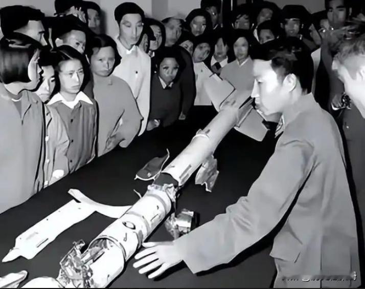 1958年，温州的一个农民在田里劳作时，竟发现一枚完好的美制“响尾蛇”导弹。苏联
