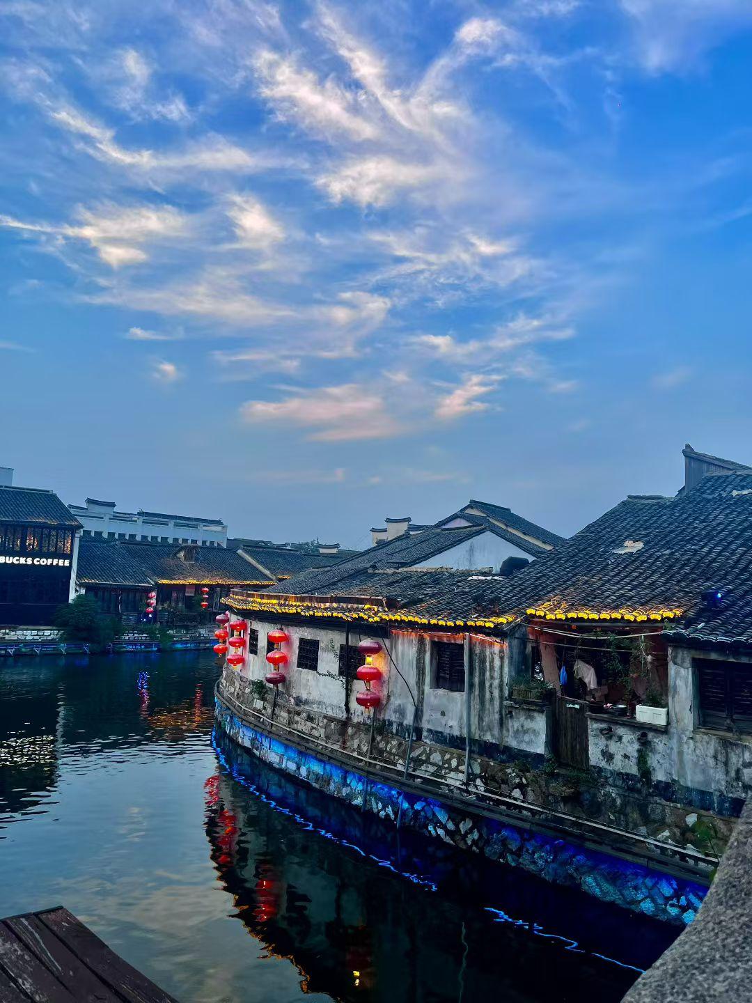 如何看待雷军成为中国第五大富豪 
2025年胡润百富榜公布，雷军身家成中国第五大