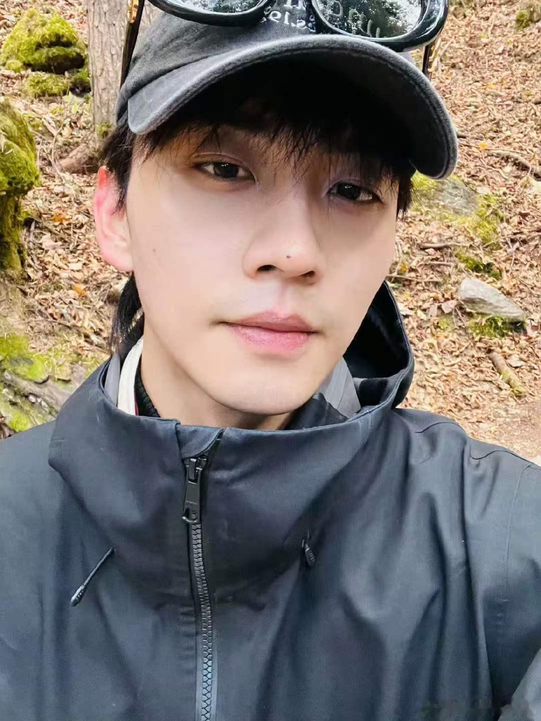 徐若晗拍的陈鑫海五十公里桃花坞6  徐若晗拍陈鑫海的视频太绝！dv质感加阳光笑容