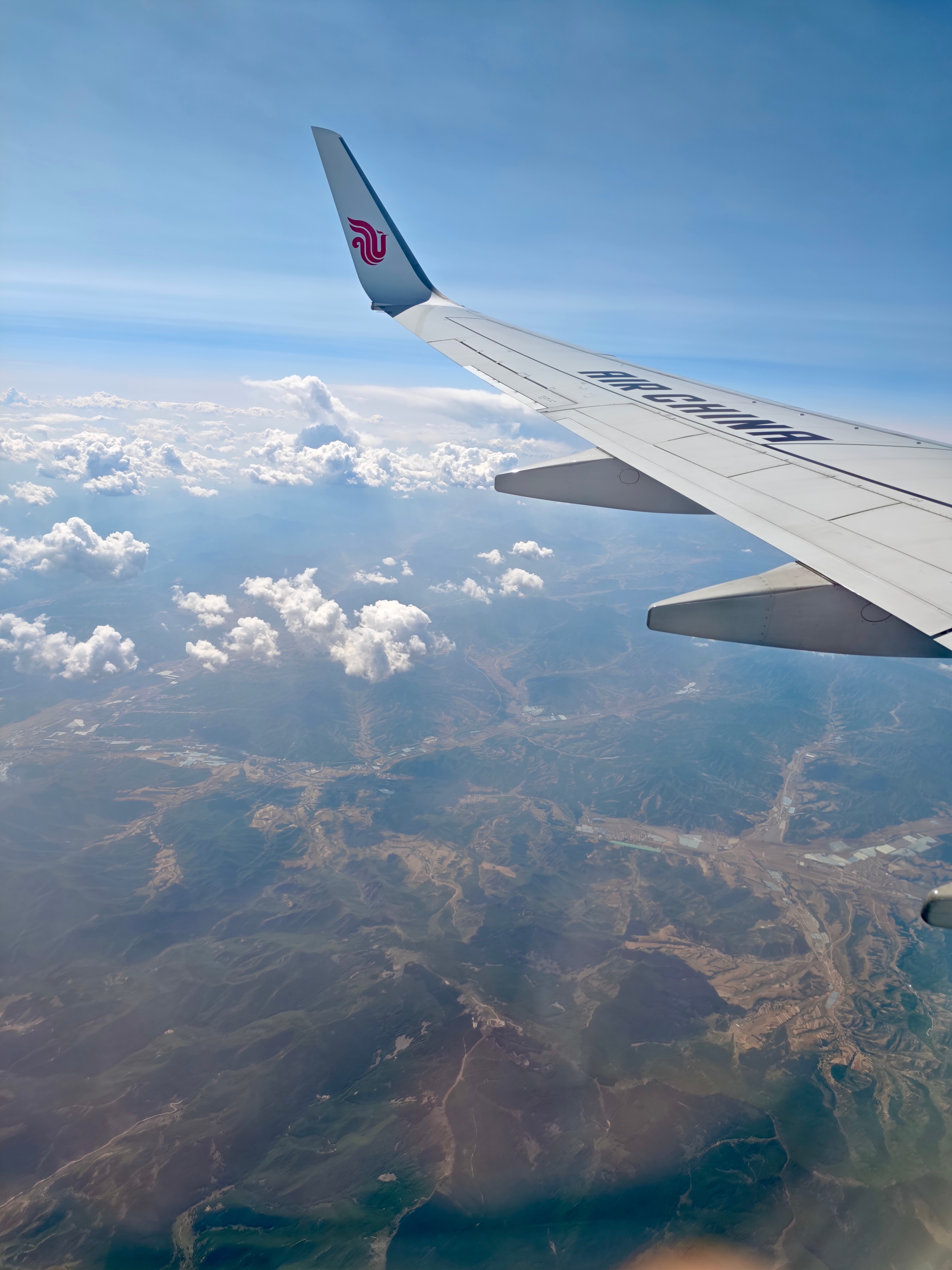 解锁新机场✈️大庆萨尔图机场这个机场比较小，飞机降落之后原地掉头再进航站楼[允悲
