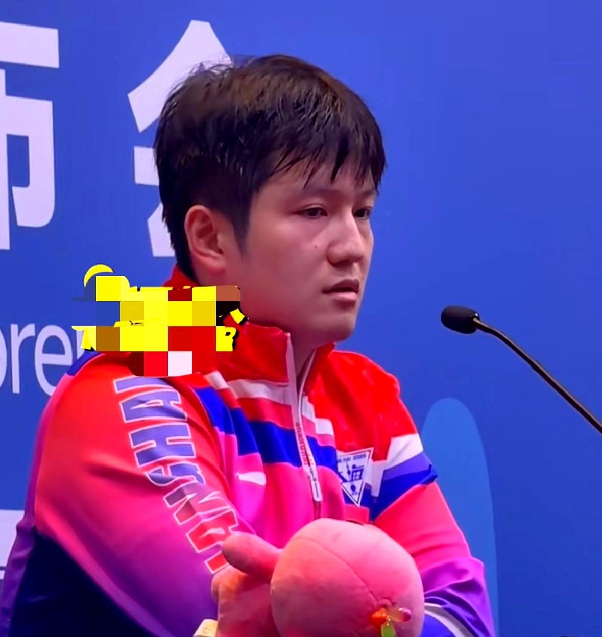 卫冕只是序章，团体赛才是硬仗。

樊振东说干就干。

男单4:1刚摘金，隔日就披