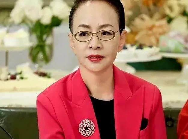 演员宋丹丹说：“我跟赵玉吉的感情很好，但是我们中间有一个问题，就是我七岁的儿子归