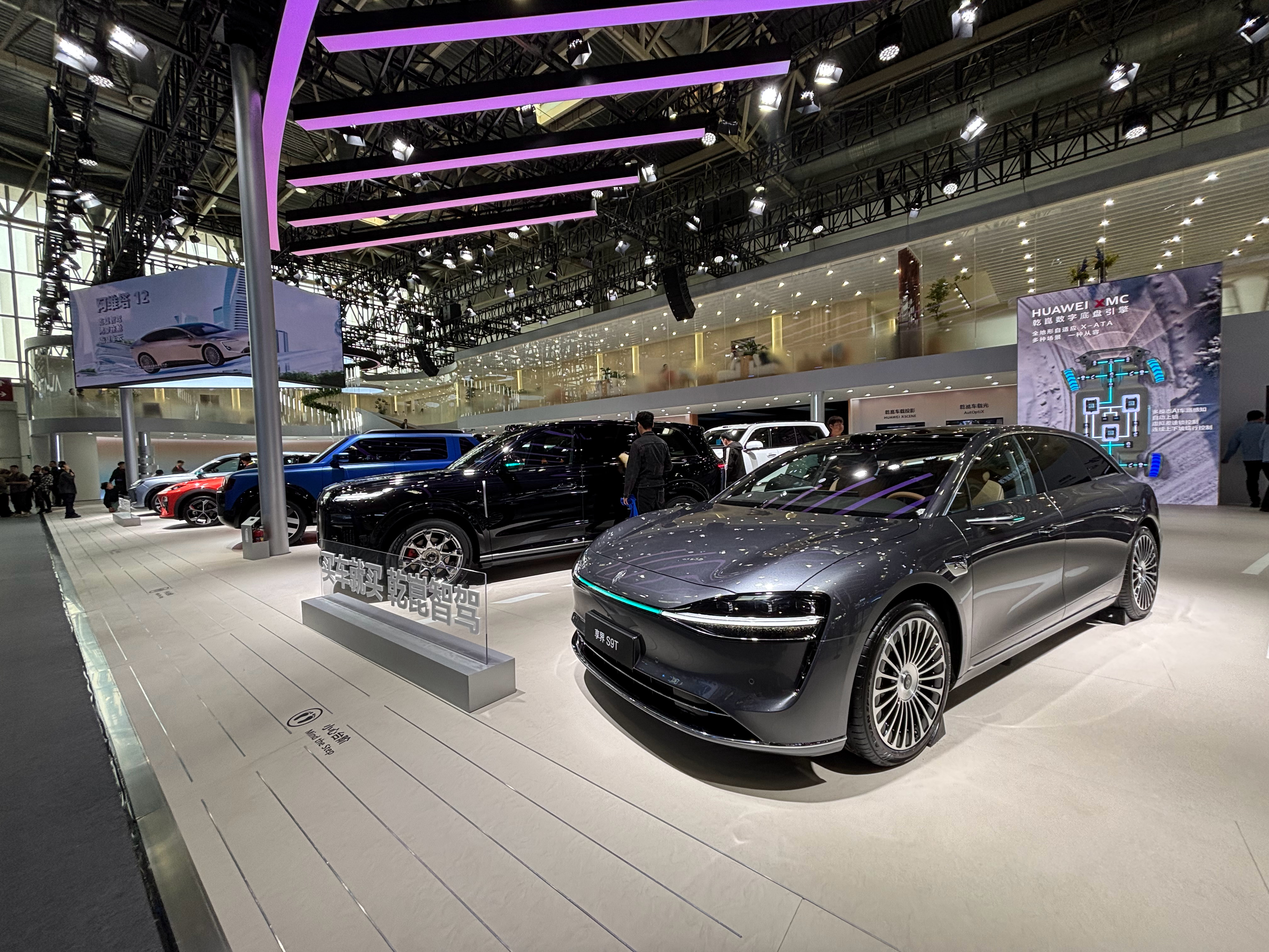 乾崑合作突破50款车型乾崑连续两年合作车型递进式增长本届北京车展，华为乾崑辅助驾
