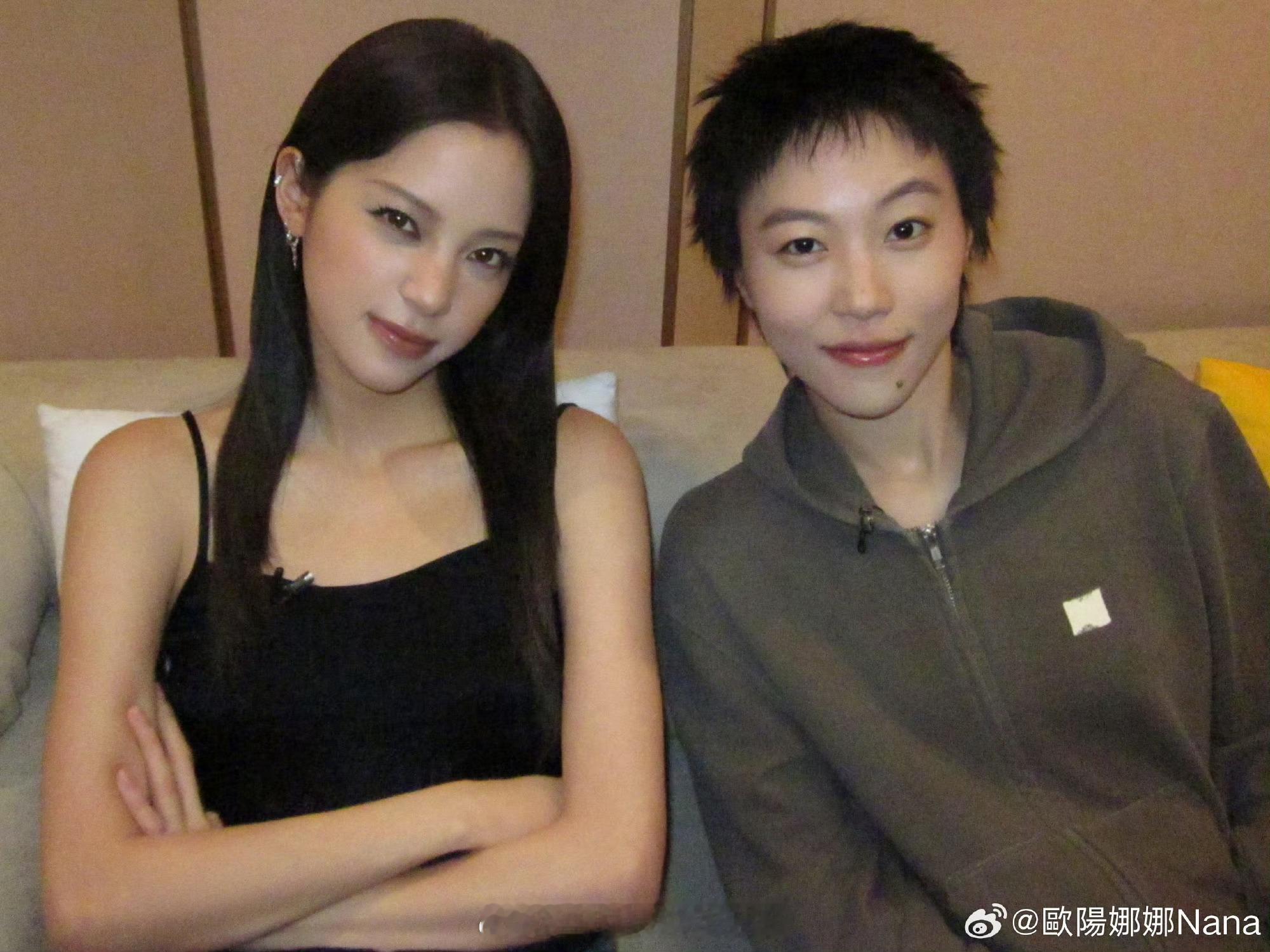 欧阳娜娜想体验跟窦靖童互换生活欧阳娜娜想体验好友窦靖童的生活～因为自己的生活太忙